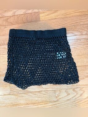 White Fox black Crochet Mini Cover Up Skirt
Women's s/m